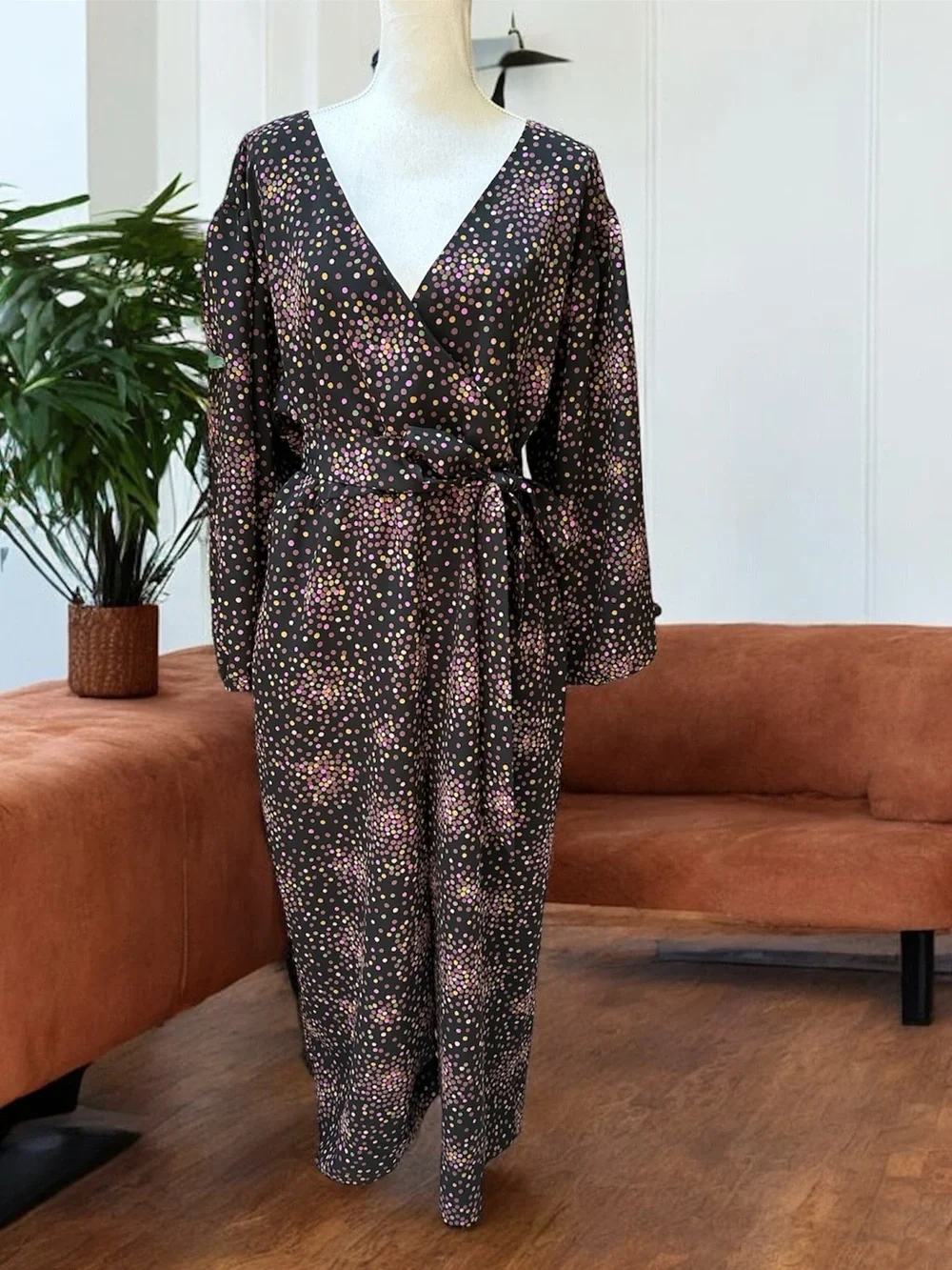 Kate Spade New York Disco DotsV Neck Ling Puff Sleeves Cropped Jumpsuit Size 16